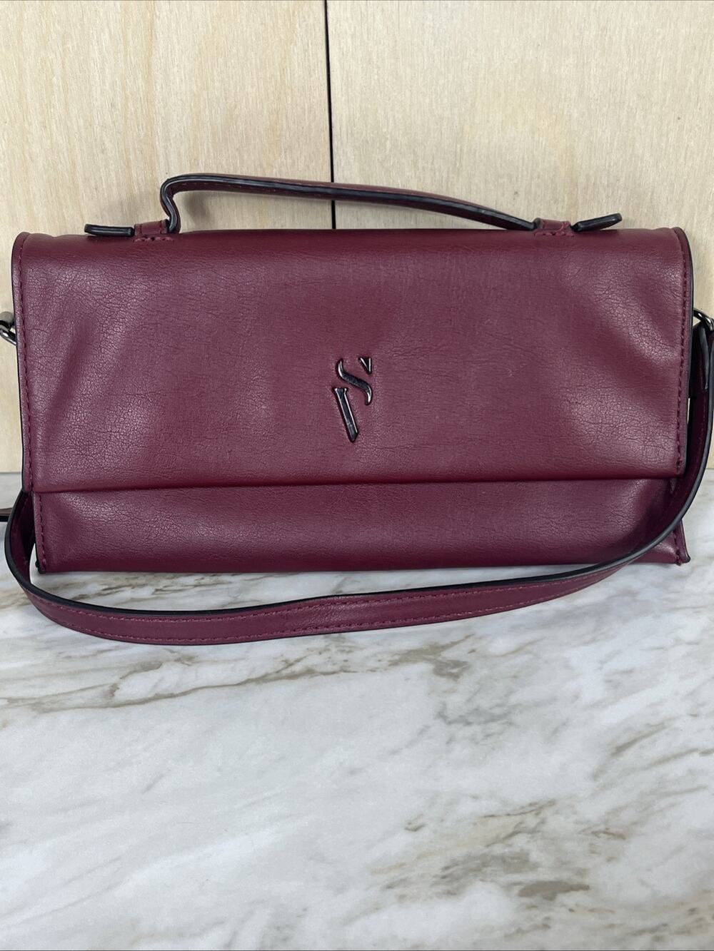 Simply Vera Vera Wang 3 pocket Maroon Faux Leather Clutch Purse EUC